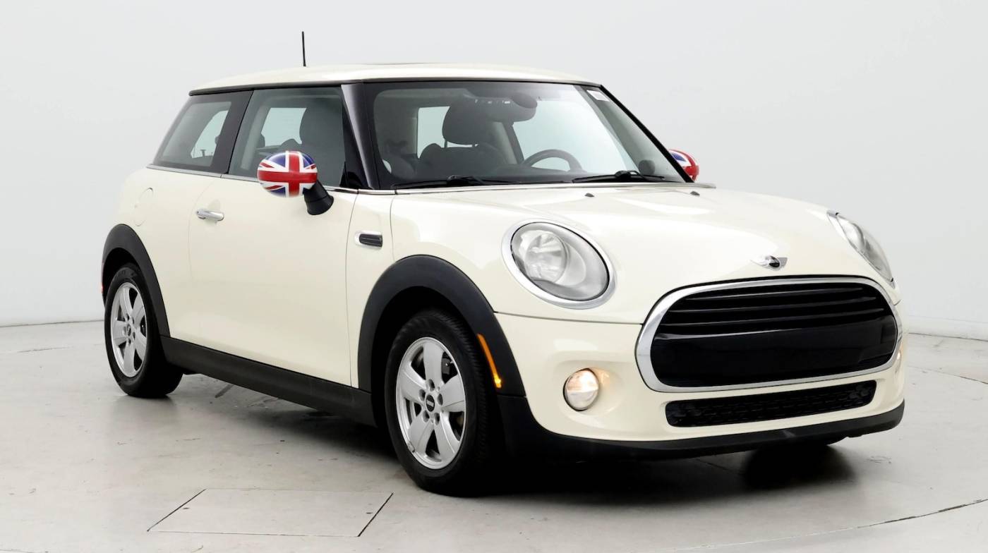 2016 MINI Hardtop Cooper — Hatchback — 87,997 mi — Harrisonburg, VA