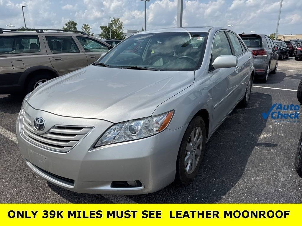 2009 Toyota Camry XLE V6 — Sedan — 38,458 mi — Naperville, IL