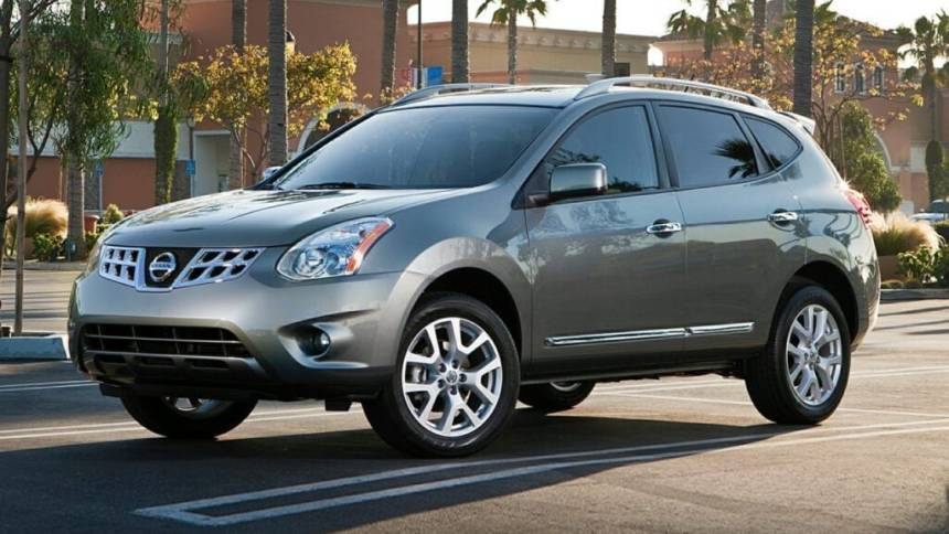 2013 Nissan Rogue S — SUV — 136,517 mi — Naperville, IL