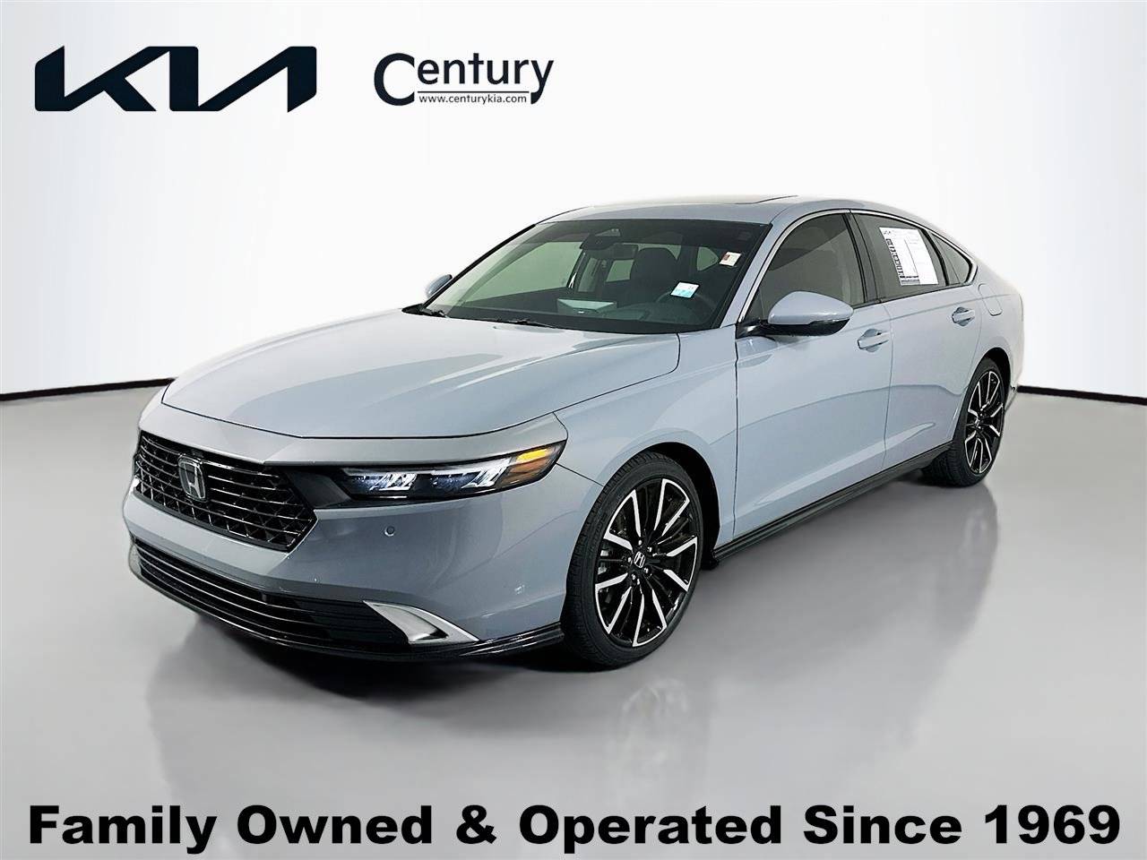 2023 Honda Accord Hybrid Touring — Sedan — 11,587 mi — Tampa, FL