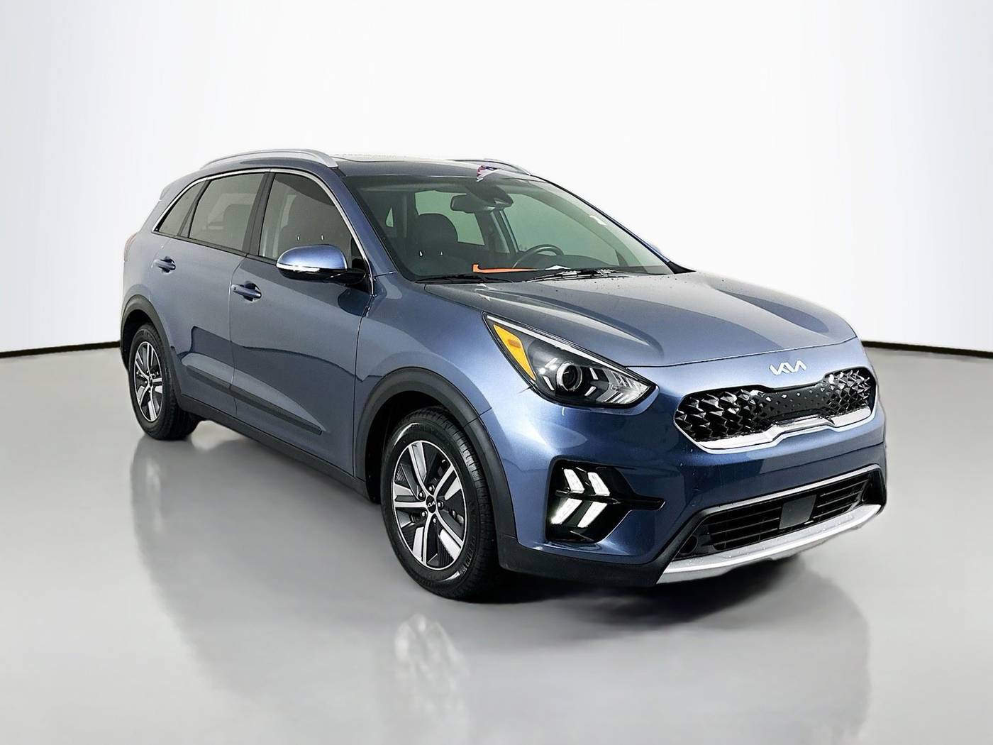 2022 Kia Niro Hybrid EX Premium — SUV — 48,716 mi — Tampa, FL