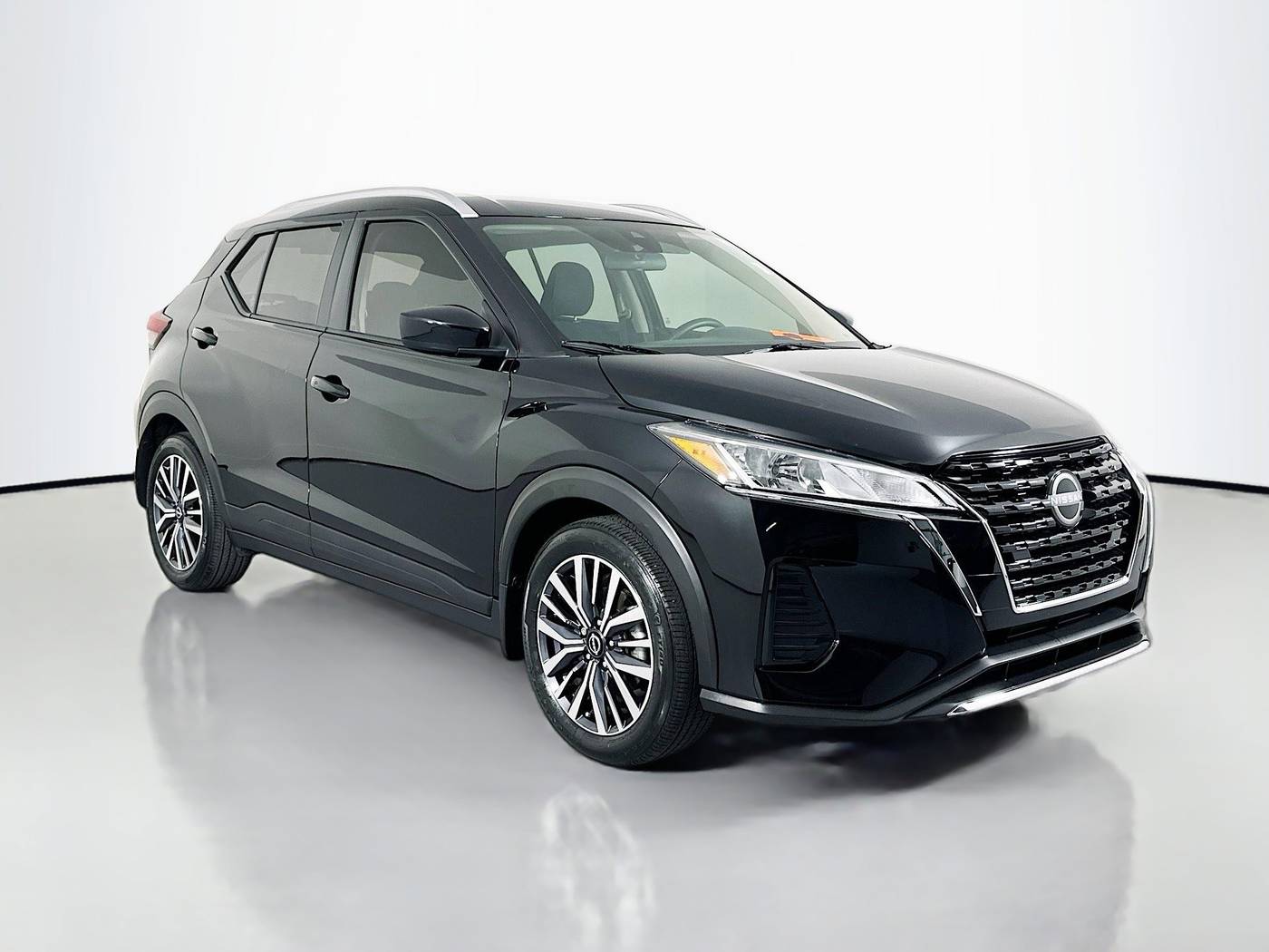 2022 Nissan Kicks SV — SUV — 18,280 mi — Tampa, FL