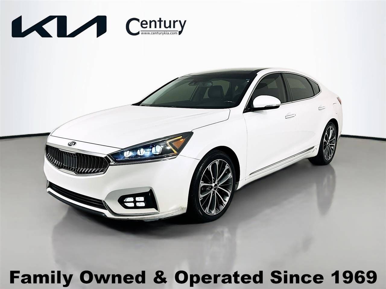 2017 Kia Cadenza Technology — Sedan — 113,530 mi — Tampa, FL