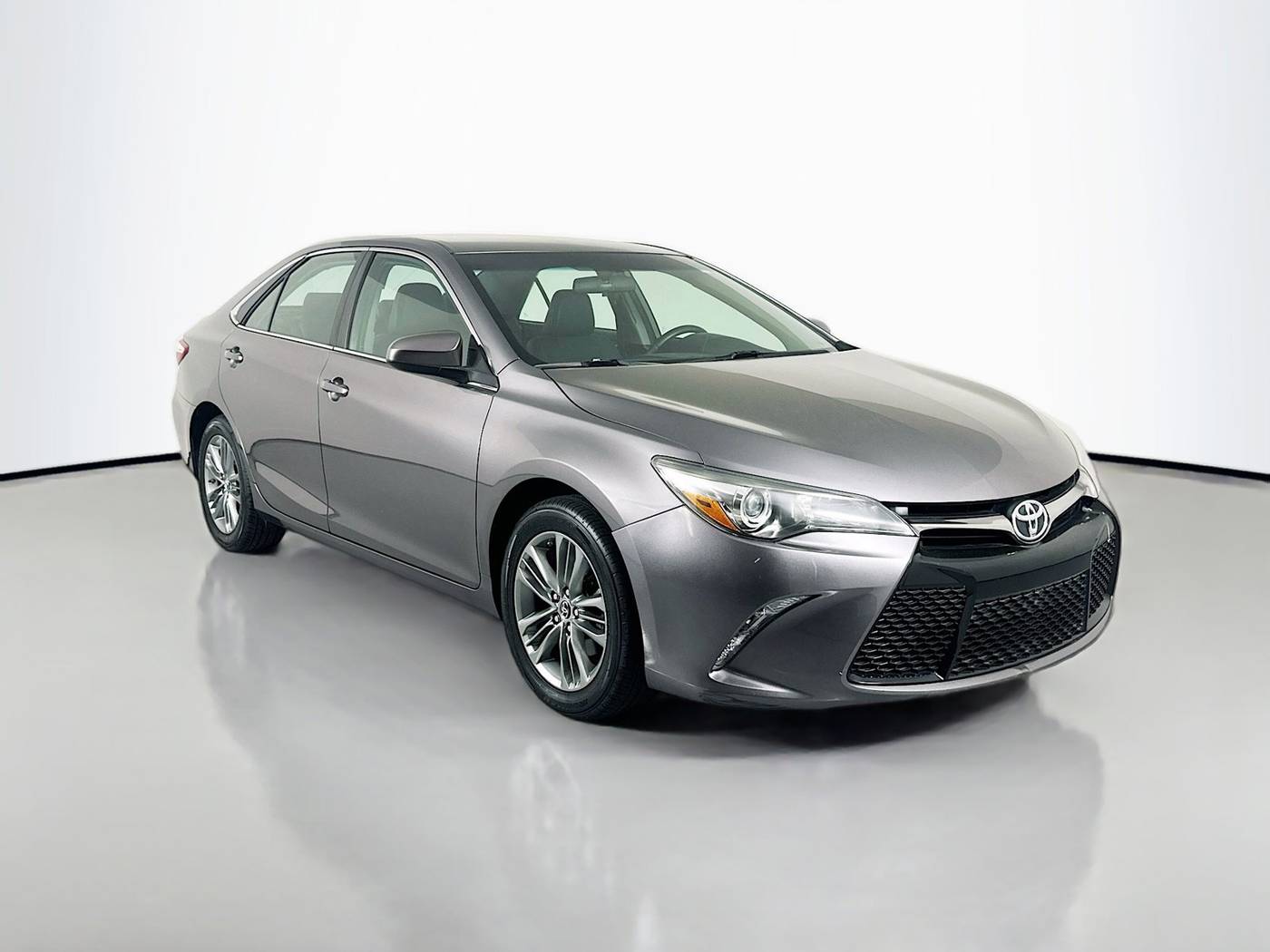 2015 Toyota Camry XLE — Sedan — 18,573 mi — Tampa, FL