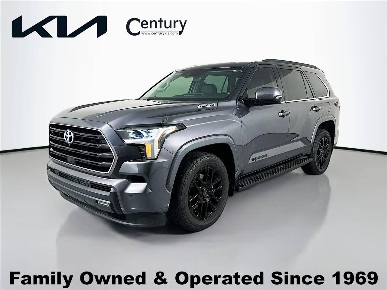 2023 Toyota Sequoia SR5 — SUV — 33,902 mi — Tampa, FL
