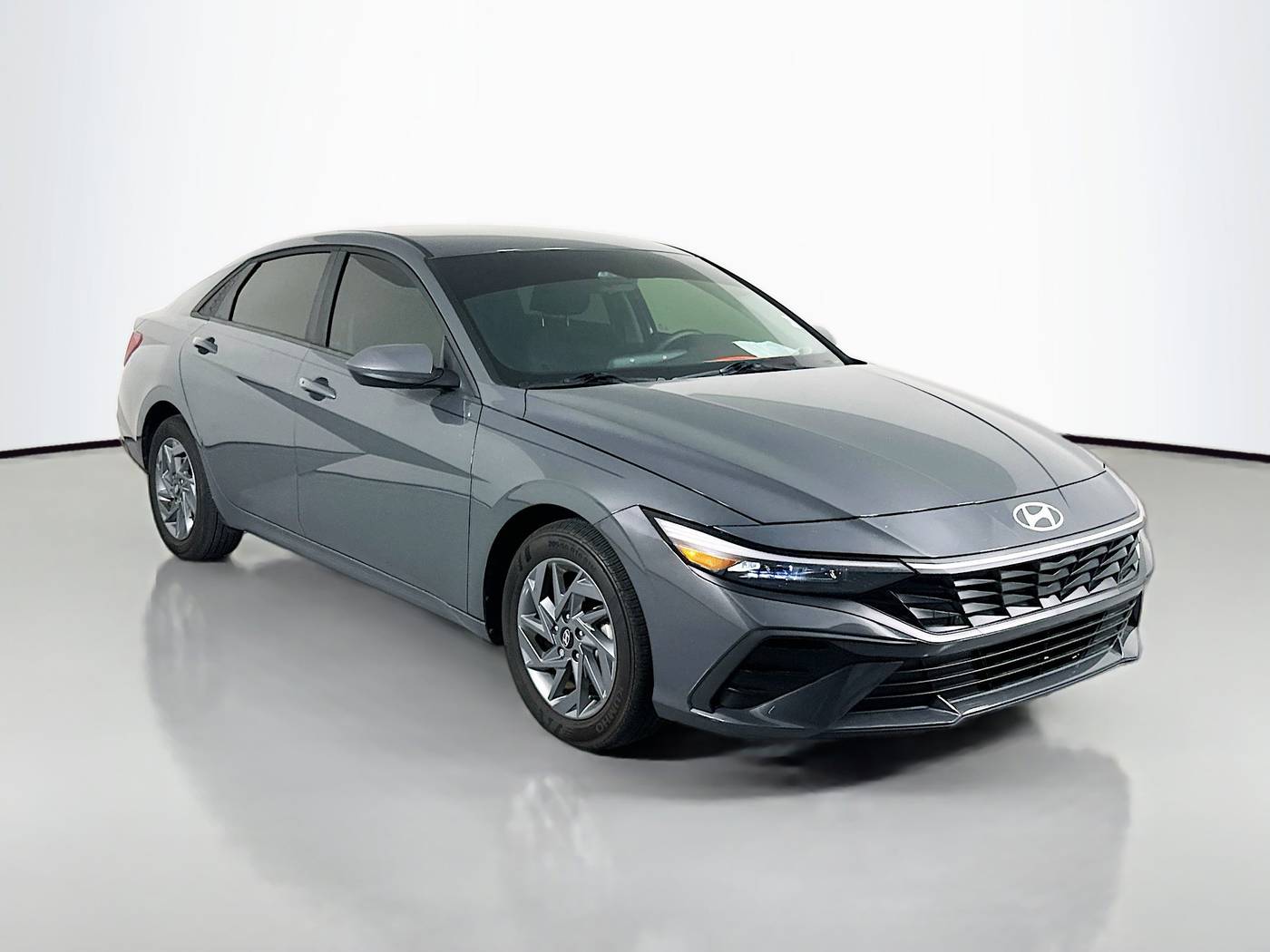 2024 Hyundai Elantra SEL — Sedan — 4,921 mi — Tampa, FL