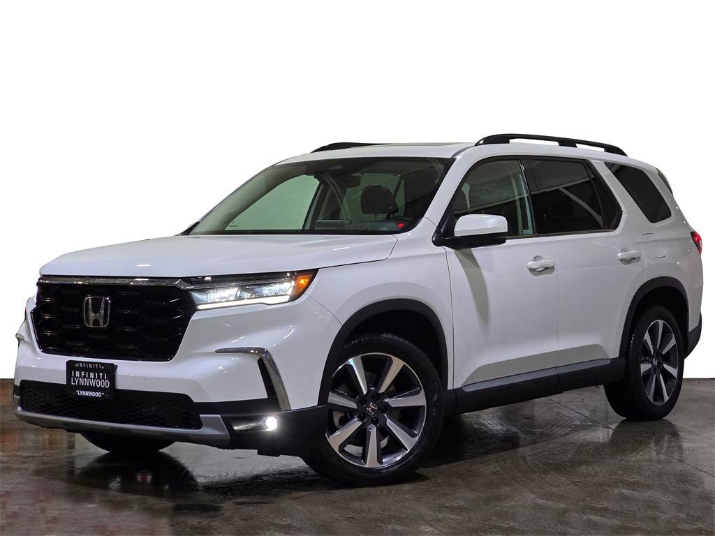 2023 Honda Pilot Touring — SUV — 22,190 mi — Lynnwood, WA