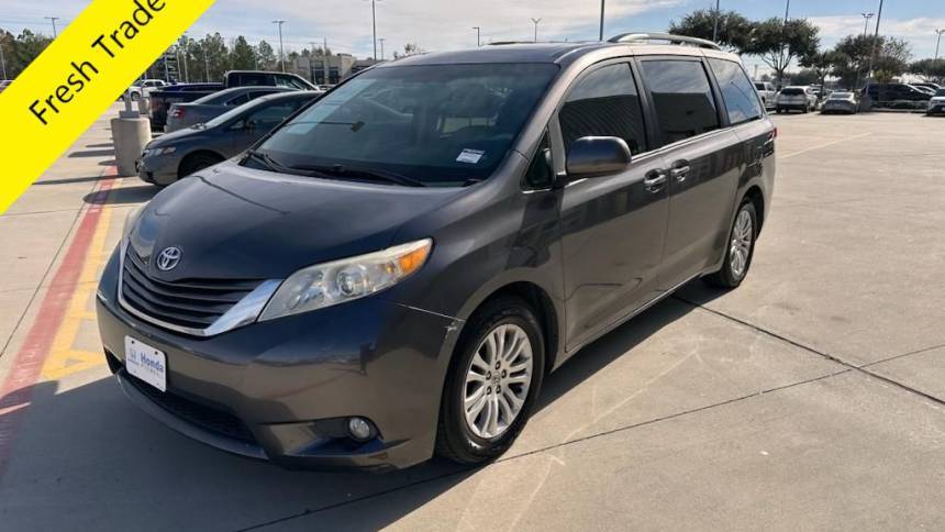 2013 Toyota Sienna XLE — Minivan — 137,105 mi — Tomball, TX