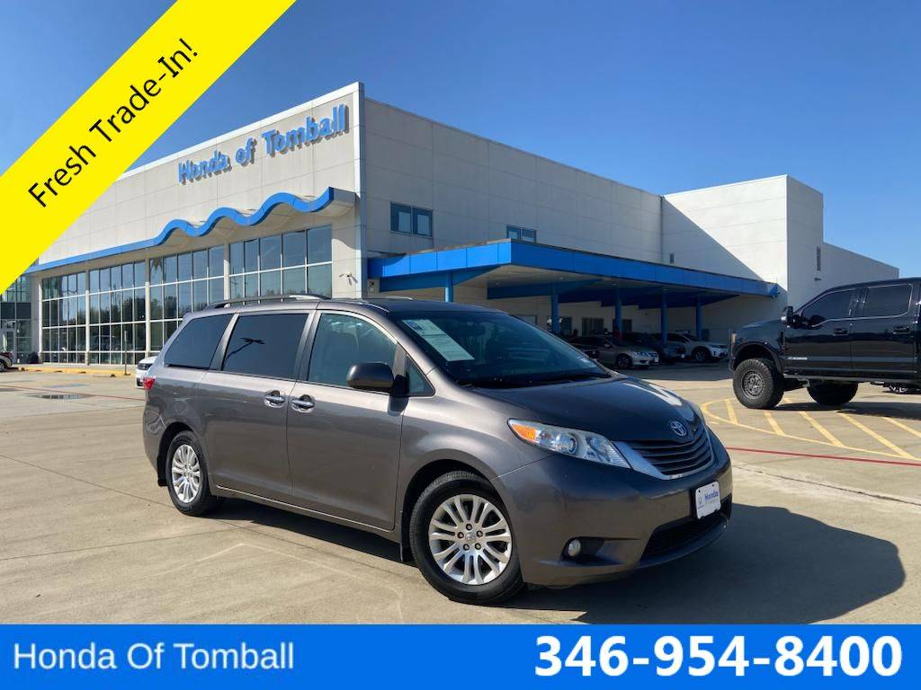 2017 Toyota Sienna XLE Premium — Minivan — 134,649 mi — Tomball, TX