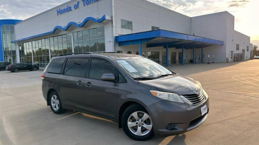 2011 Toyota Sienna LE — Minivan — 90,349 mi — Tomball, TX