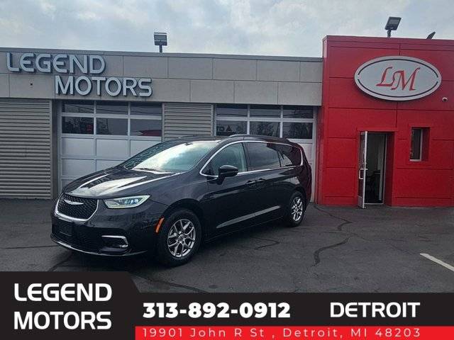 2021 Chrysler Pacifica Touring — Minivan — 102,344 mi — Waterford, MI