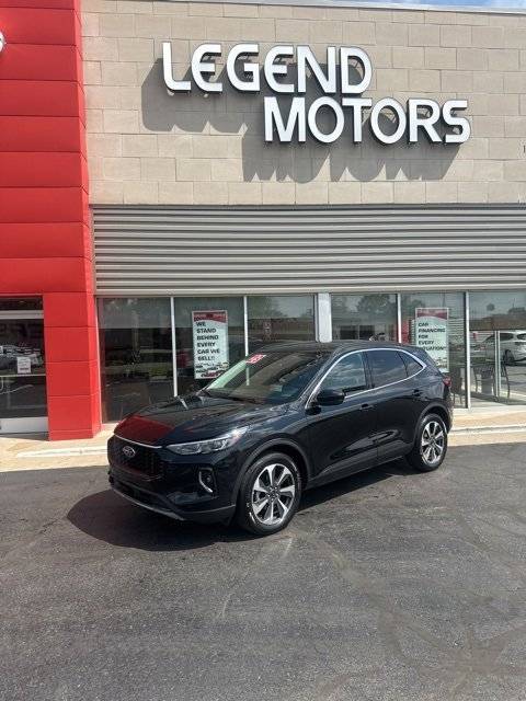 2023 Ford Escape Platinum — SUV — 30,147 mi — Waterford, MI