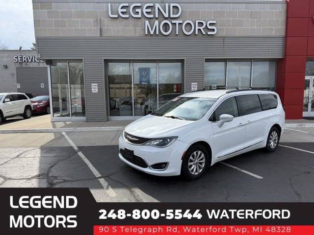 2017 Chrysler Pacifica Touring L — Minivan — 93,758 mi — Waterford, MI