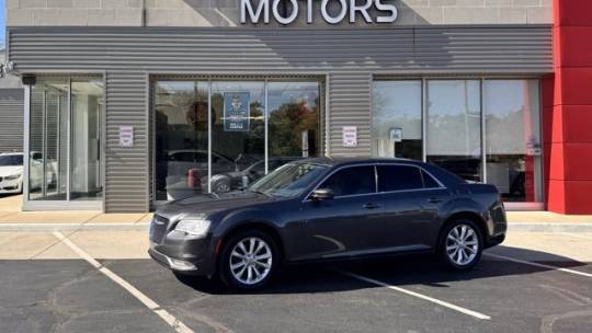 2019 Chrysler 300 Touring — Sedan — 111,423 mi — Waterford, MI