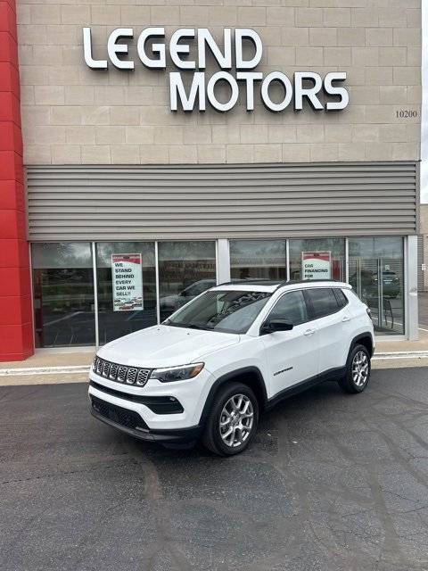 2022 Jeep Compass Latitude Lux — SUV — 13,755 mi — Waterford, MI