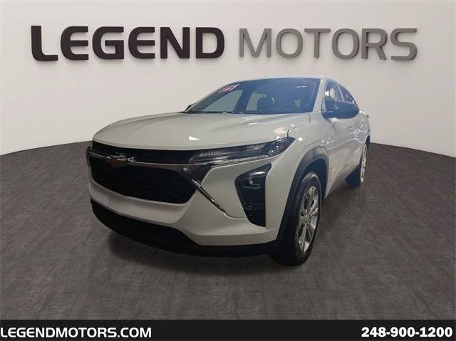 2025 Chevrolet Trax LS — SUV — 852 mi — Waterford, MI