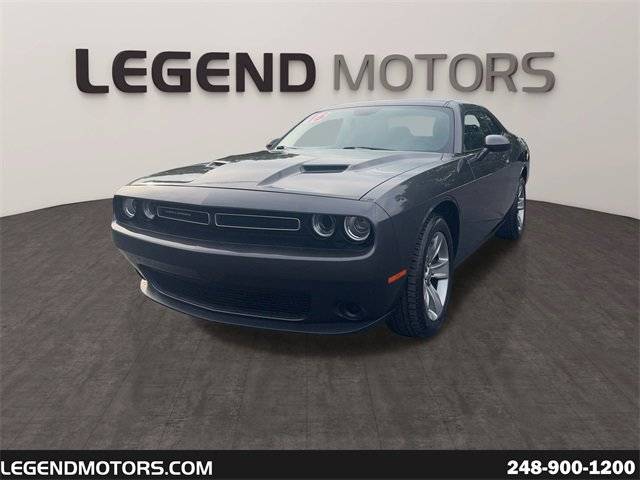 2016 Dodge Challenger SXT — Coupe — 37,660 mi — Waterford, MI