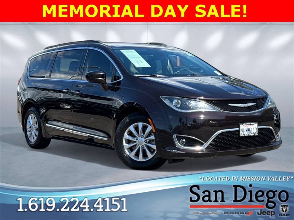 2017 Chrysler Pacifica Touring L — Minivan — 101,441 mi — San Diego, CA
