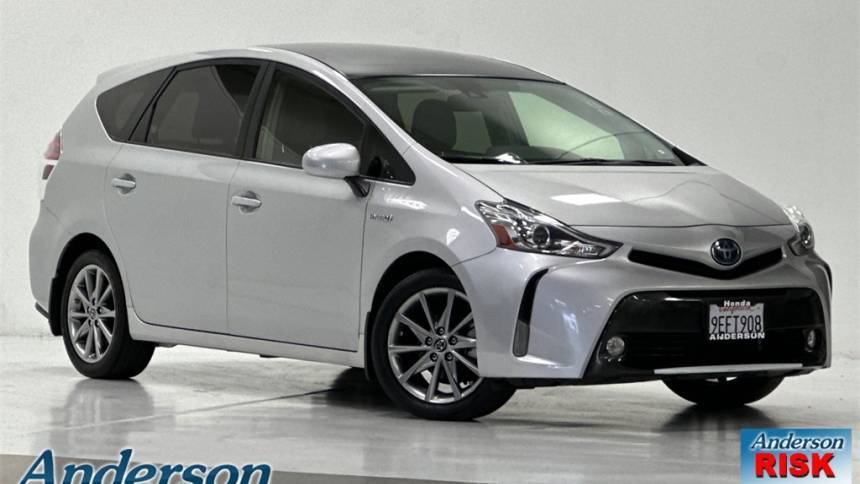 2017 Toyota Prius v Two — Wagon — 35,137 mi — Palo Alto, CA