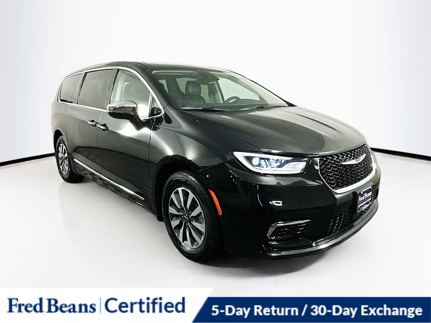 2023 Chrysler Pacifica Hybrid Limited — Minivan — 60,289 mi — Flemington, NJ