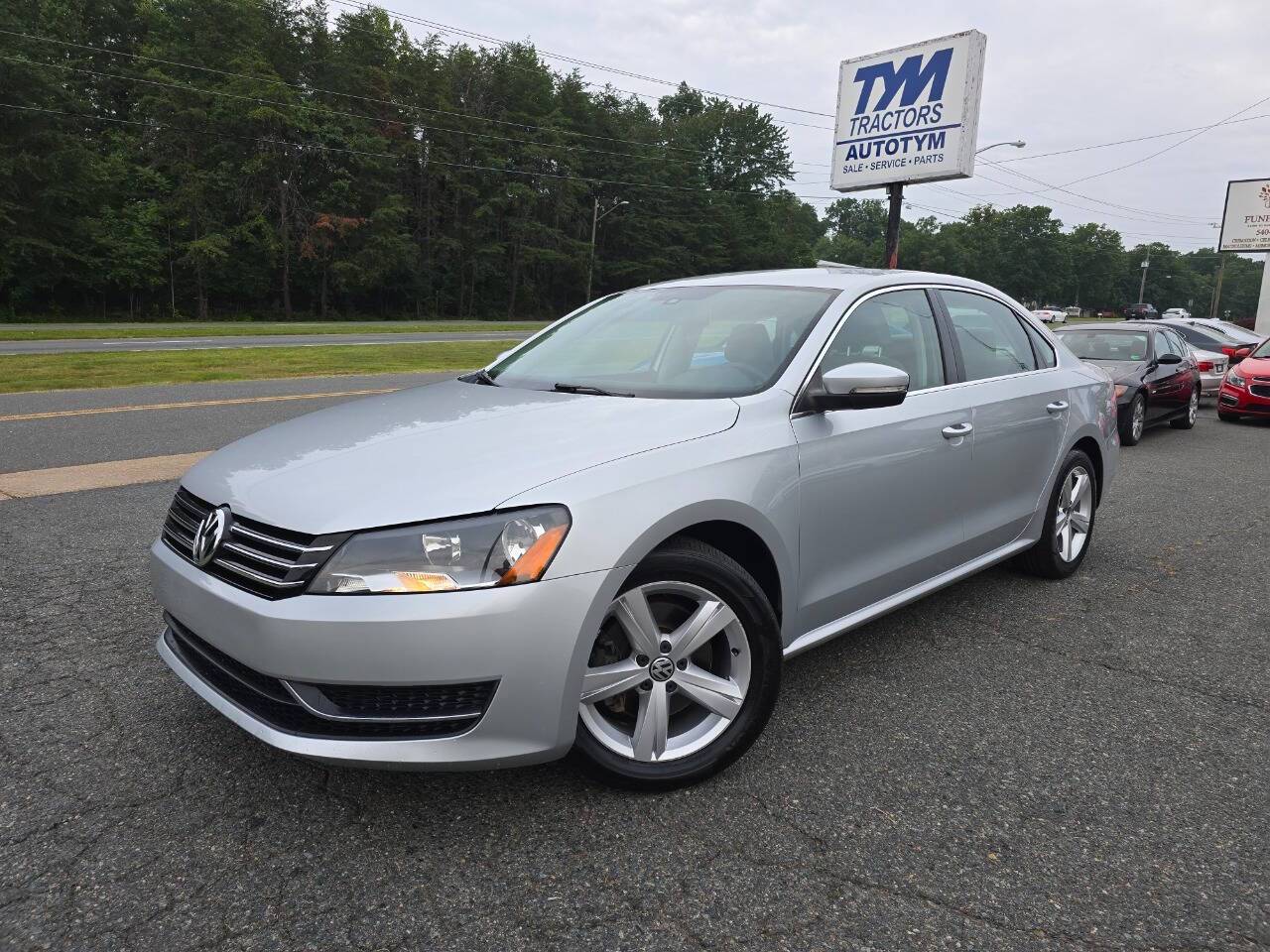 2014 Volkswagen Passat SE — Sedan — 107,841 mi — Fredericksburg, VA
