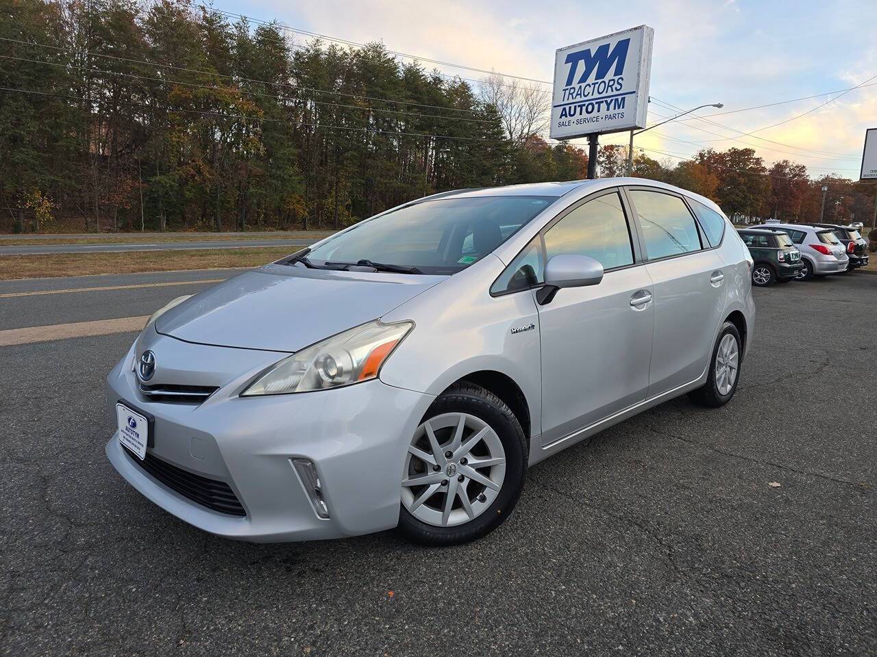 2014 Toyota Prius v Three