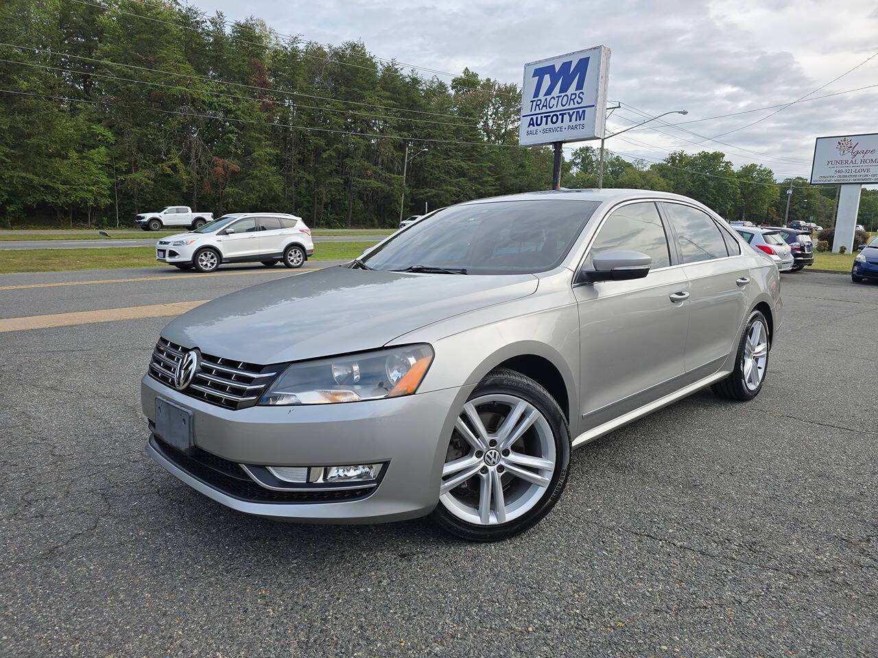 2014 Volkswagen Passat TDI SEL Premium — Sedan — 122,834 mi — Fredericksburg, VA