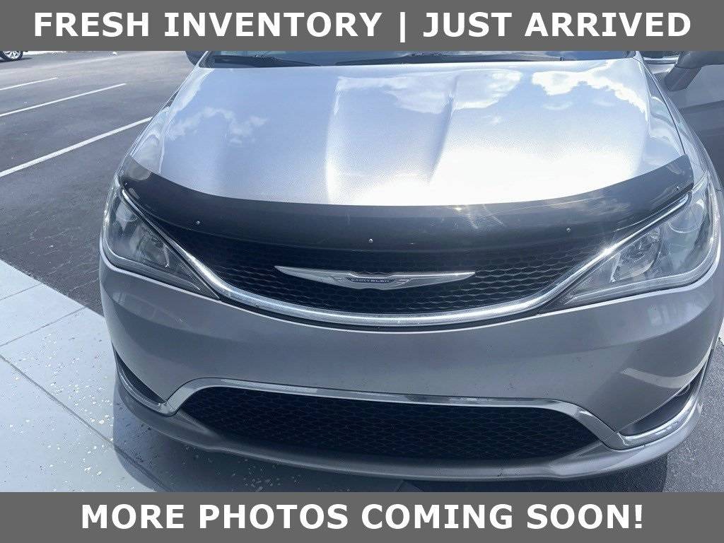 2018 Chrysler Pacifica Touring L — Minivan — 74,988 mi — Orlando, FL