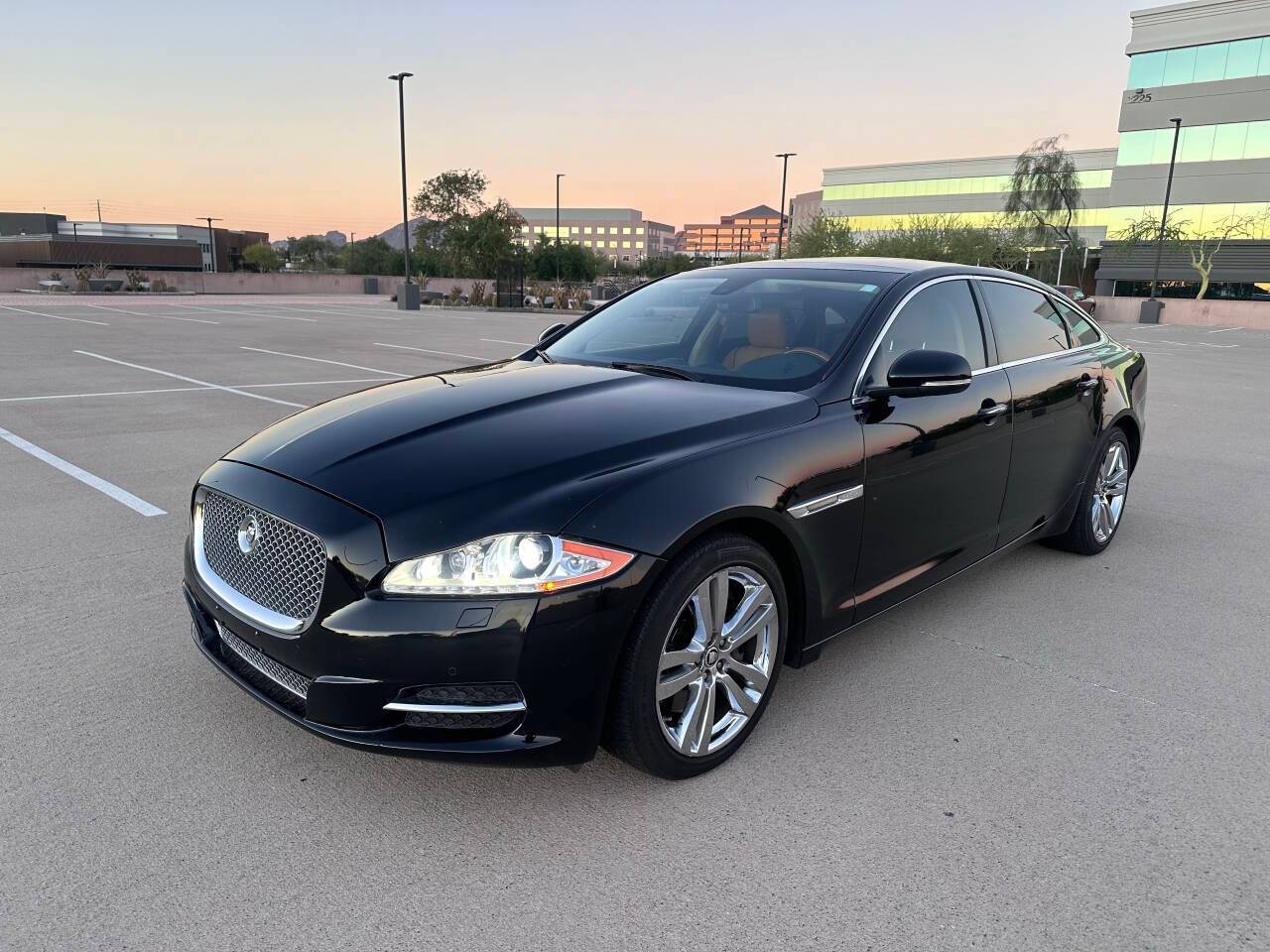 2011 Jaguar XJ Standard