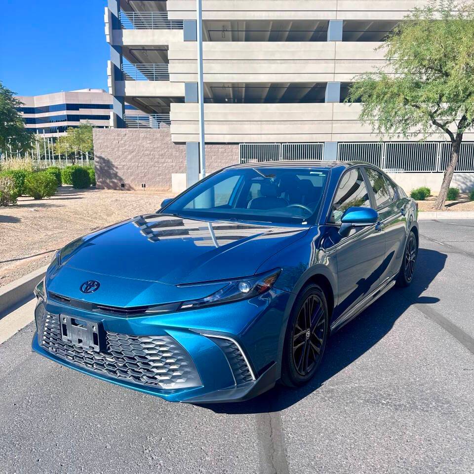 2025 Toyota Camry Hybrid SE — Sedan — 15,215 mi — Tempe, AZ