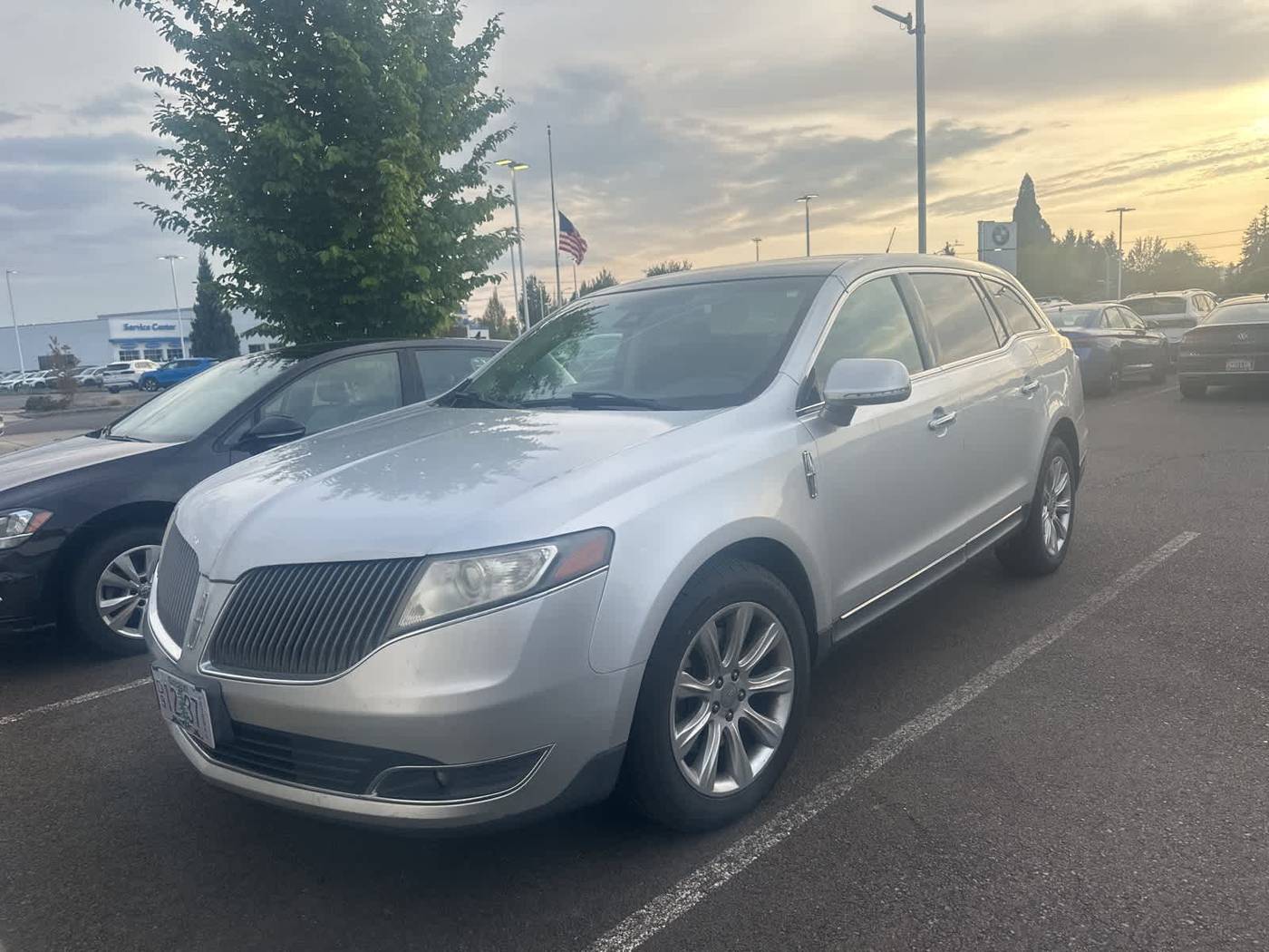 2014 Lincoln MKT Standard — SUV — 141,100 mi — Salem, OR