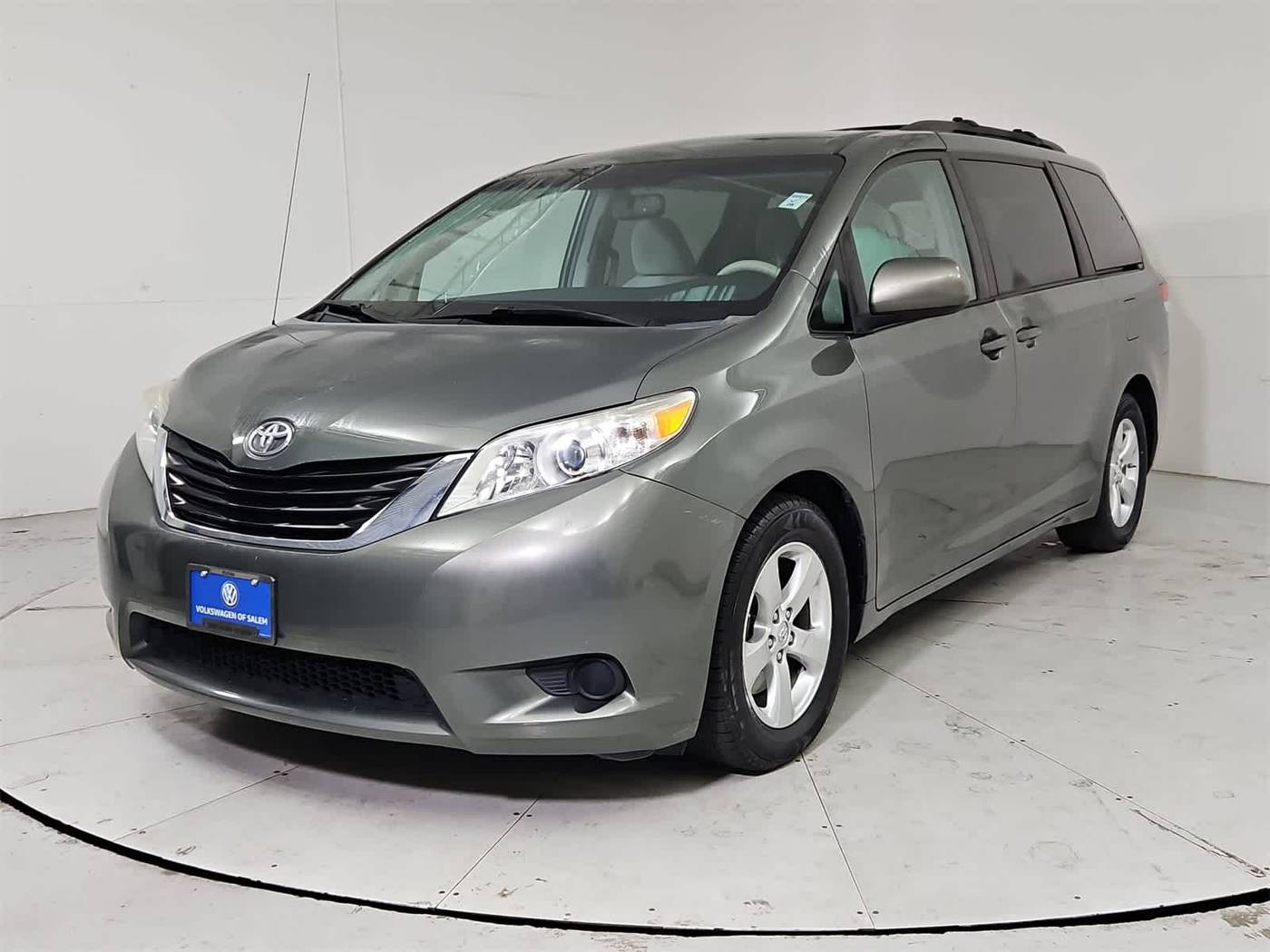 2014 Toyota Sienna LE — Minivan — 78,301 mi — Salem, OR