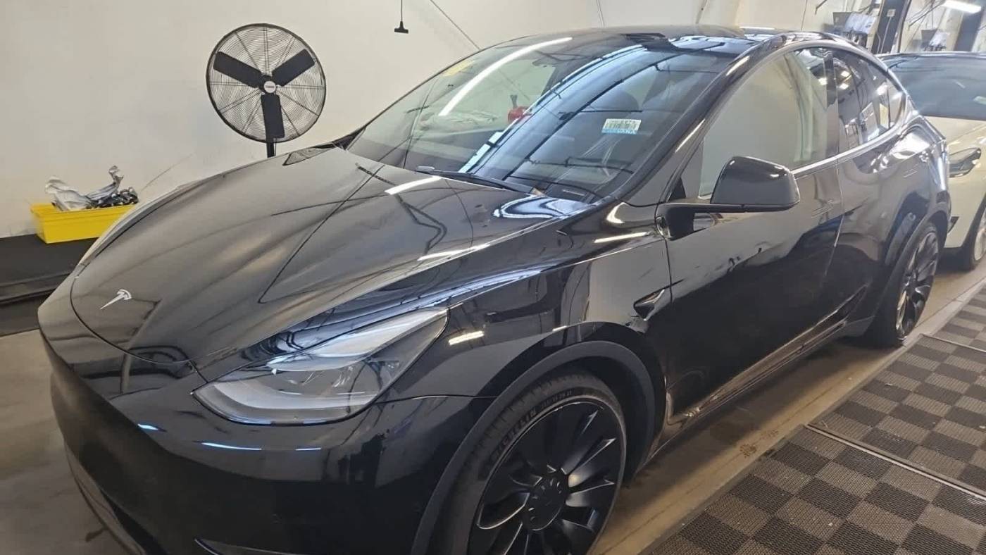 2022 Tesla Model Y Performance — SUV — 25,405 mi — Salem, OR