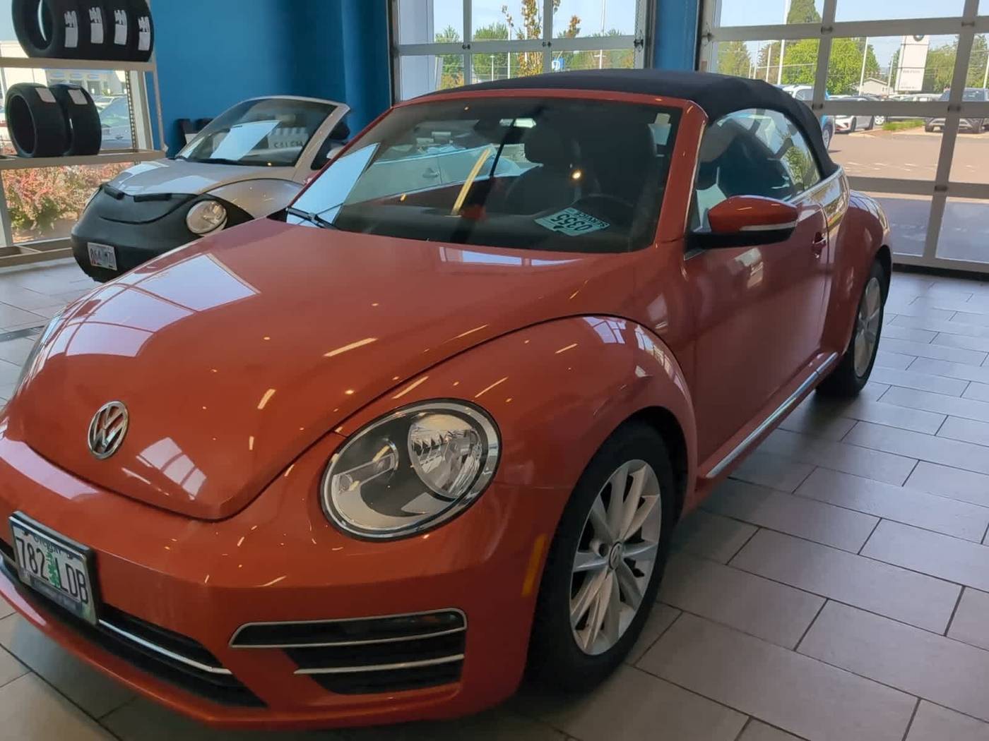 2018 Volkswagen Beetle S — Convertible — 29,330 mi — Salem, OR