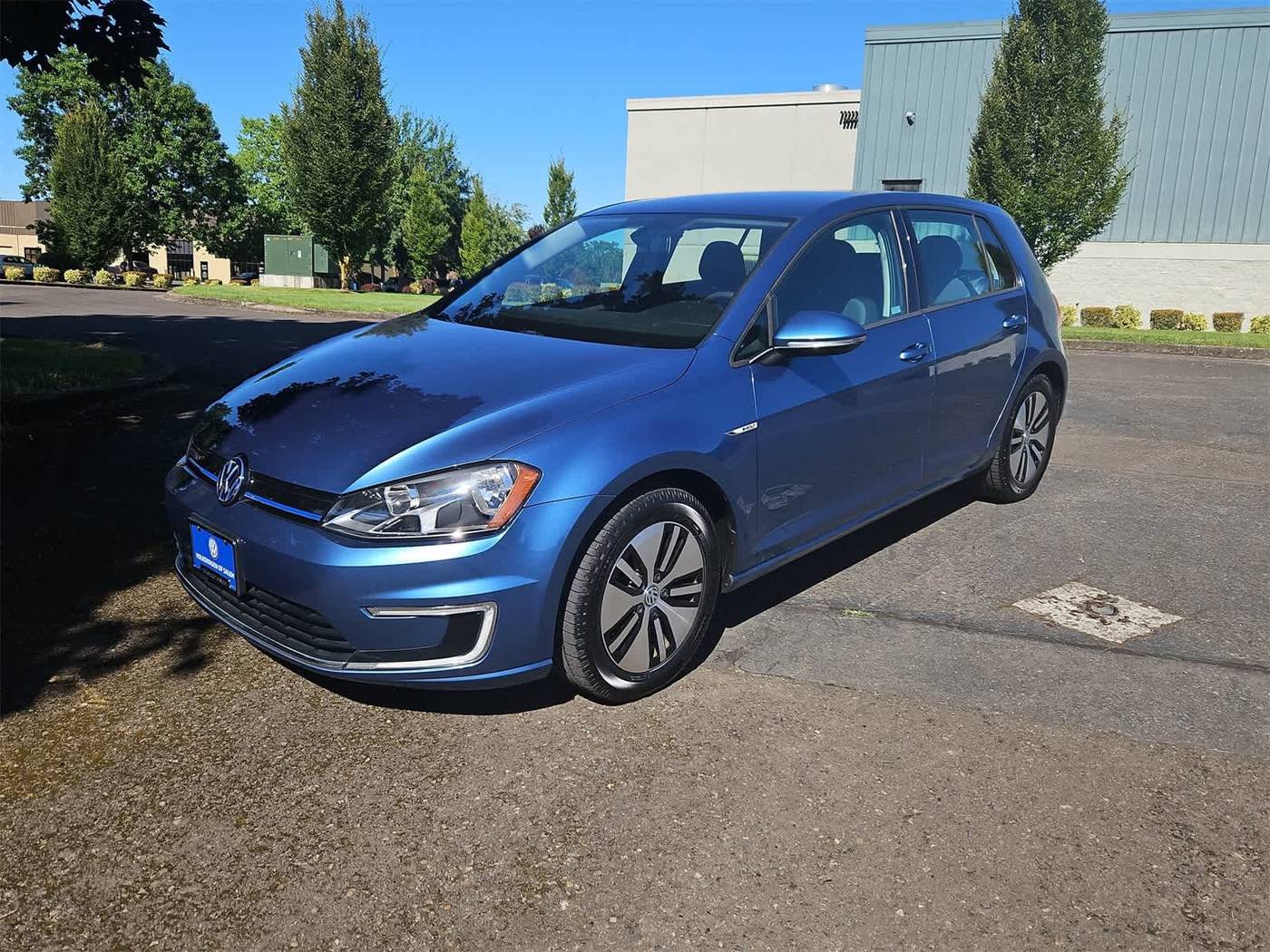 2016 Volkswagen e-Golf SE — Hatchback — 53,705 mi — Salem, OR