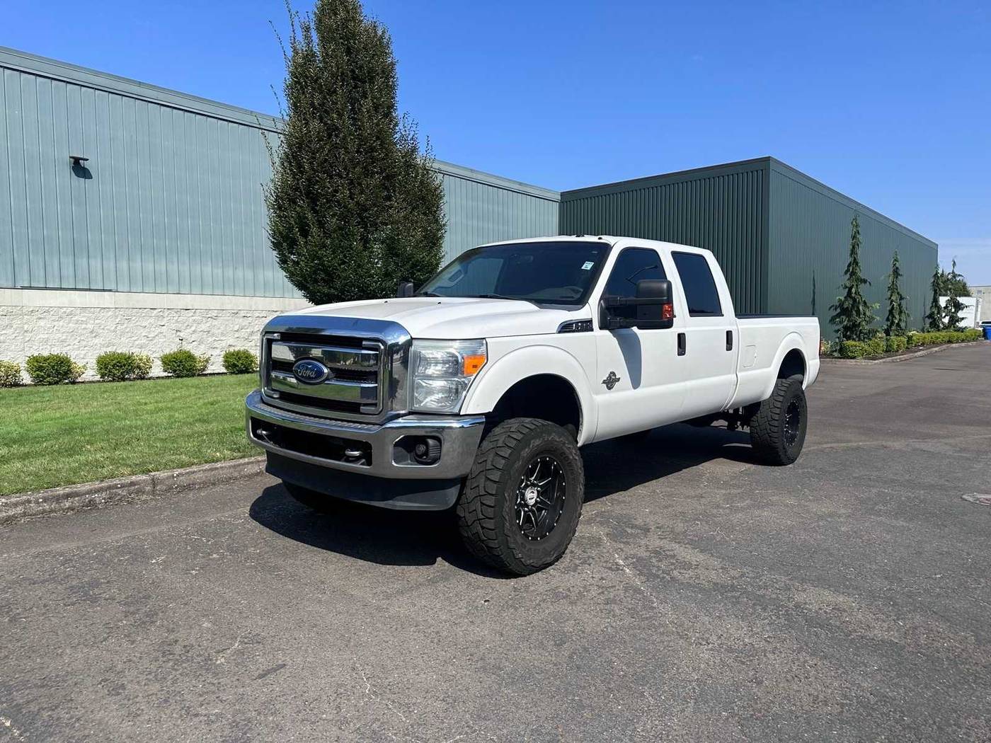 2011 Ford Super Duty F-350 XL — Pickup Truck — 186,973 mi — Salem, OR