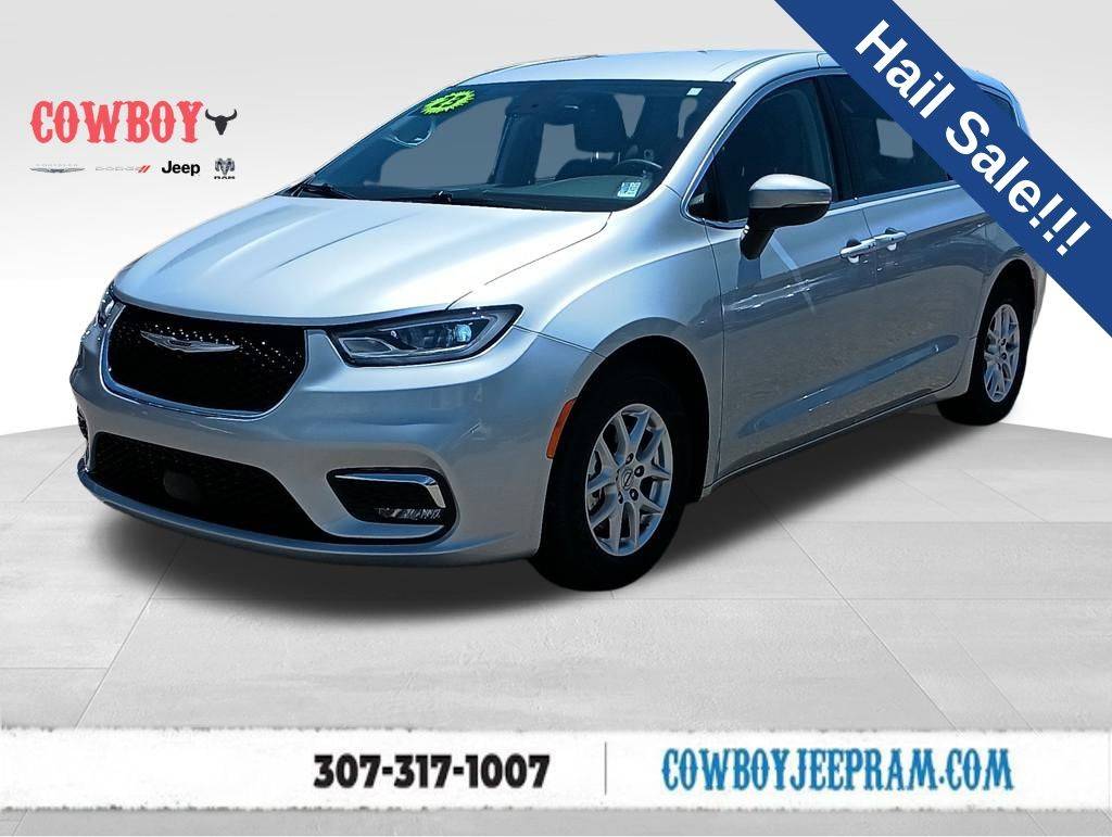 2023 Chrysler Pacifica Touring L — Minivan — 60,387 mi — Cheyenne, WY