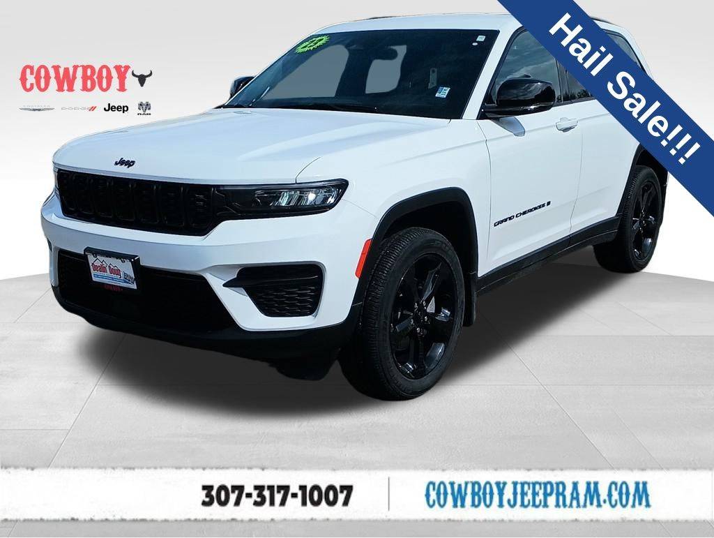 2023 Jeep Grand Cherokee Altitude — SUV — 17,942 mi — Cheyenne, WY