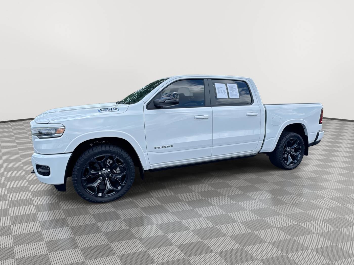 2025 Ram 1500 Laramie — Pickup Truck — 4,909 mi — Joplin, MO
