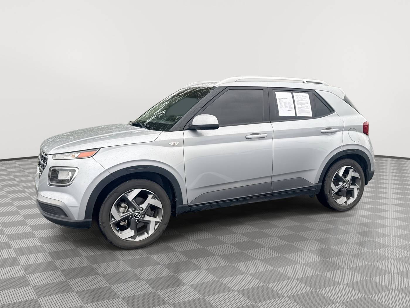 2023 Hyundai Venue SEL — SUV — 22,614 mi — Joplin, MO