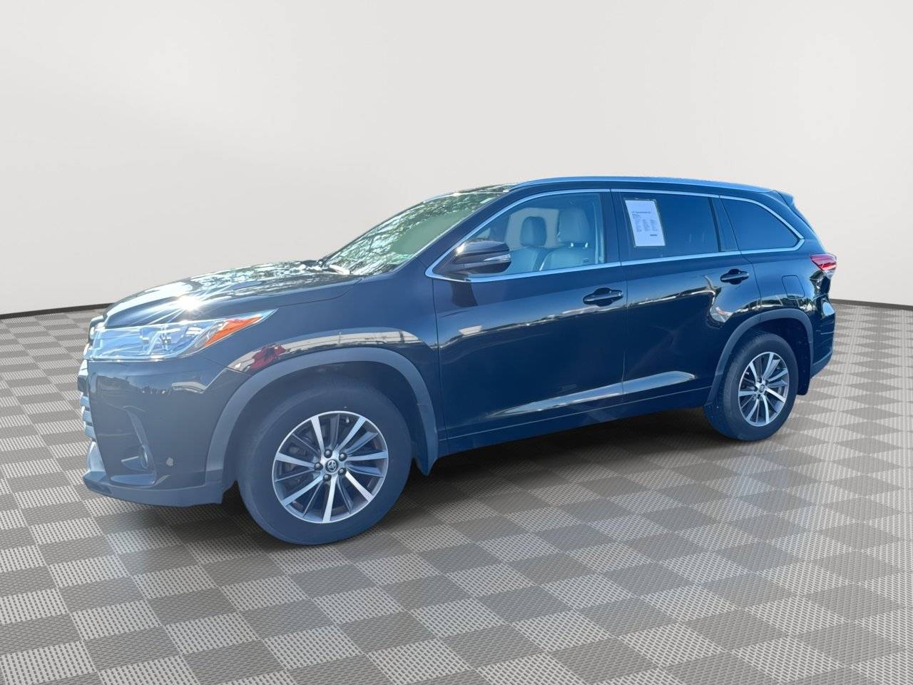 2017 Toyota Highlander XLE — SUV — 141,786 mi — Joplin, MO
