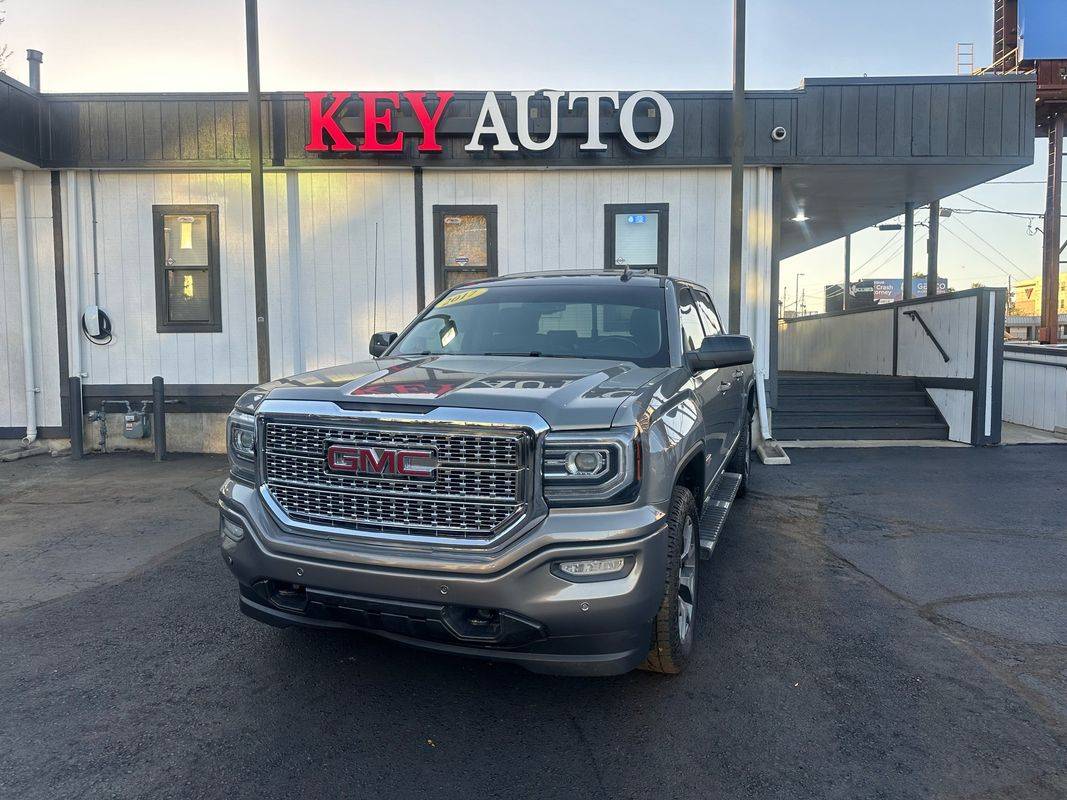 2017 GMC Sierra 1500 SLT — Pickup Truck — 146,105 mi — Denver, CO