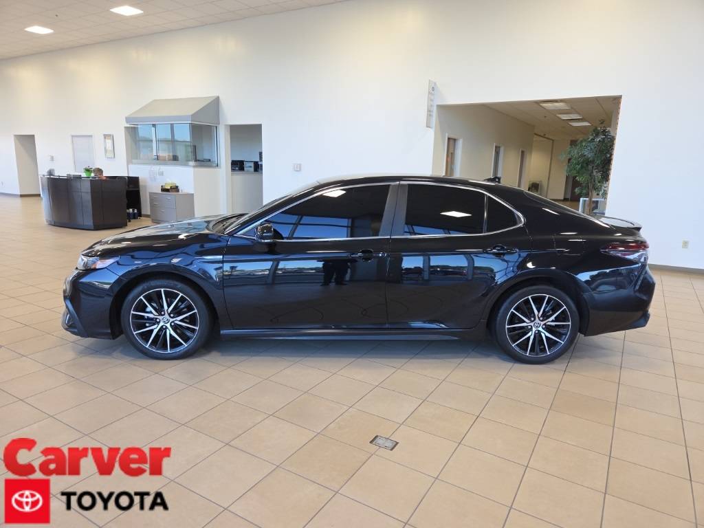 2024 Toyota Camry SE — Sedan — 30,512 mi — Taylorsville, IN