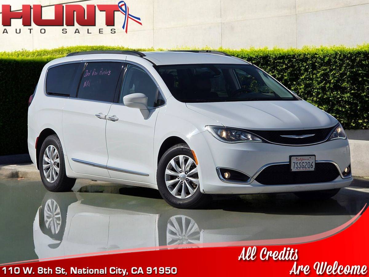 2017 Chrysler Pacifica Touring L — Minivan — 96,074 mi — National City, CA