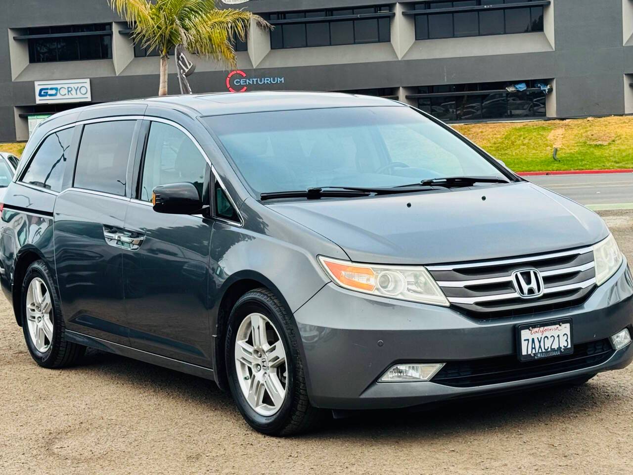 2013 Honda Odyssey Touring Elite — Minivan — 132,125 mi — San Diego, CA