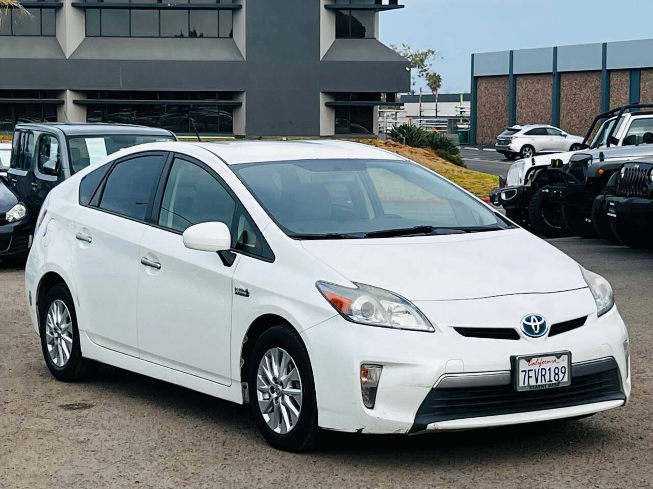 2014 Toyota Prius Advanced — Hatchback — 166,743 mi — San Diego, CA