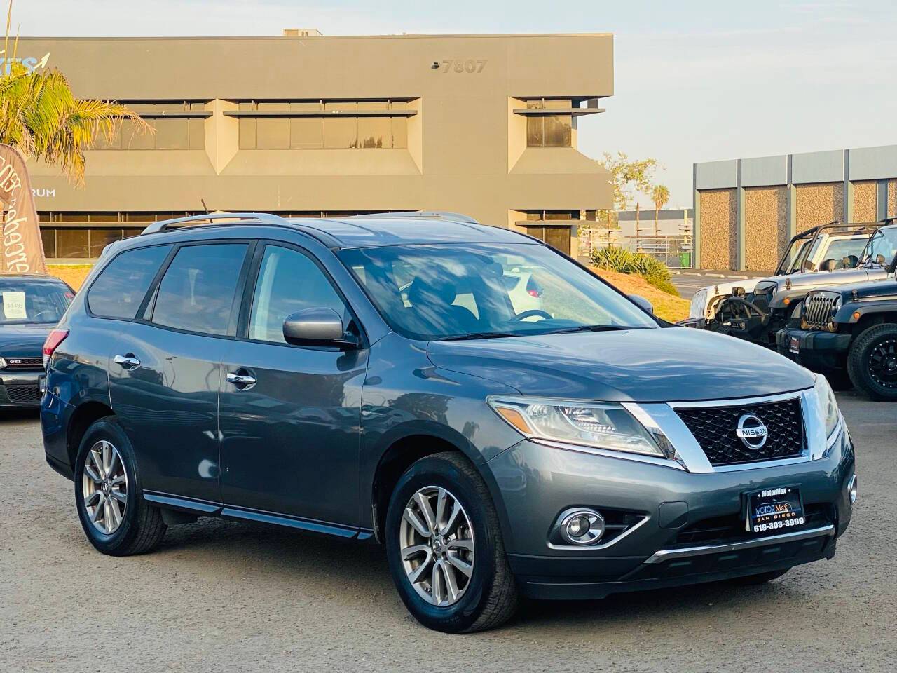 2015 Nissan Pathfinder SV — SUV — 95,412 mi — San Diego, CA