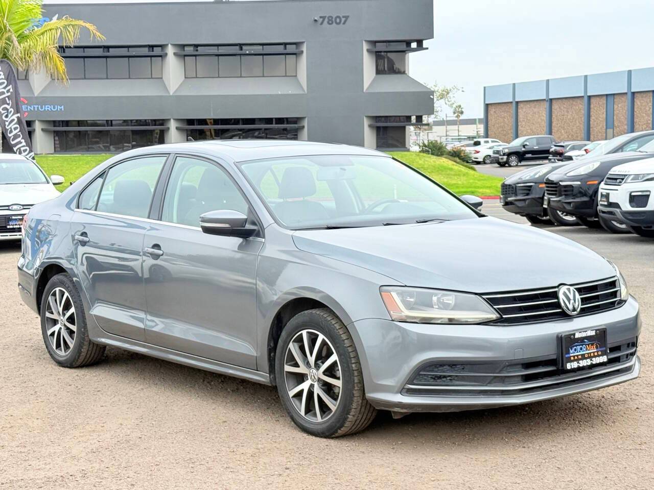 2017 Volkswagen Jetta 1.4T SE — Sedan — 76,182 mi — San Diego, CA
