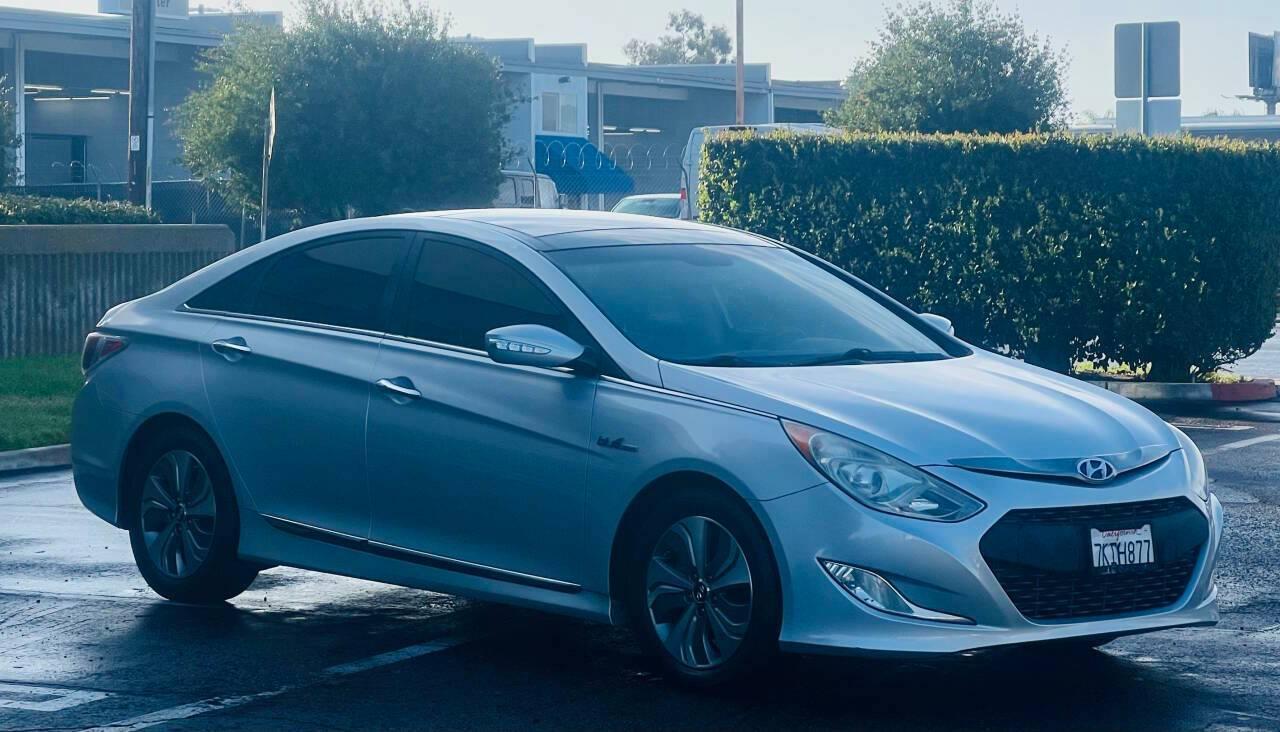 2015 Hyundai Sonata Hybrid Limited — Sedan — 99,432 mi — San Diego, CA