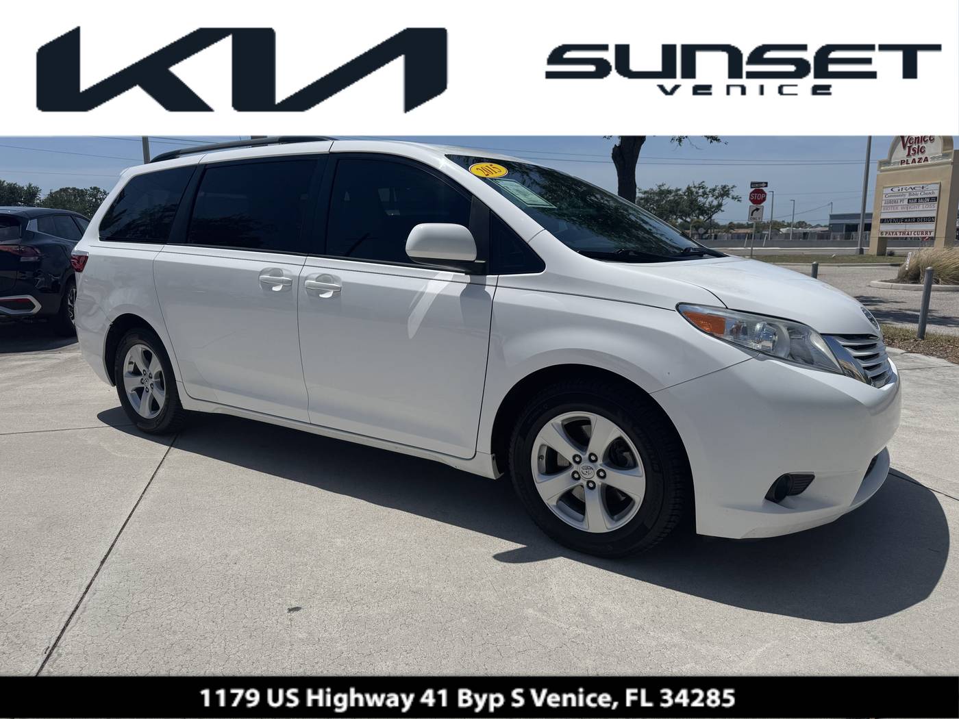 2015 Toyota Sienna LE — Minivan — 126,527 mi — Venice, FL